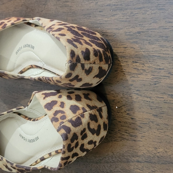 Animal Print Flats - Picture 3 of 4